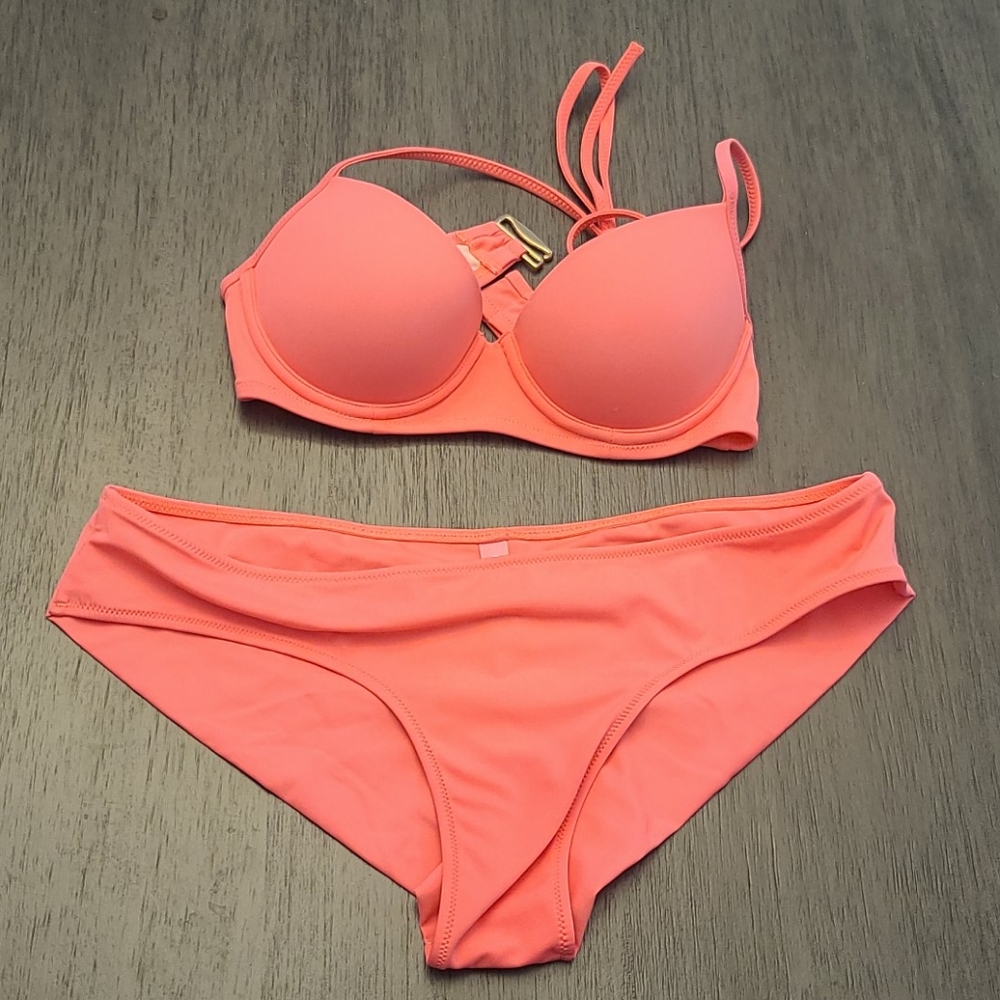 Matching 32B & Med Victoria's Secret Coral Bikini